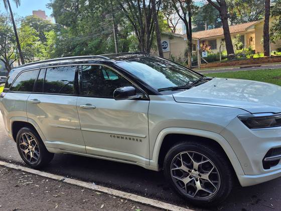 JEEP COMMANDER 2.0 TD380 TURBO DIESEL OVERLAND AT9 JEEP COMMANDER 2.0 TD380 TURBO DIESEL OVERLAND AT9